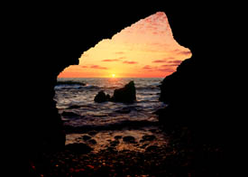 Sea cave susnet